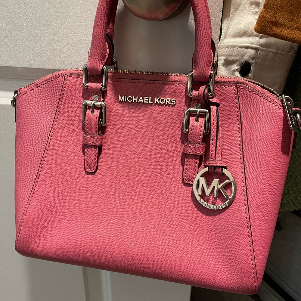 Michael kors hand bag